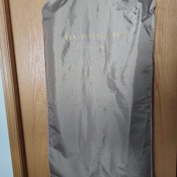 BURBERRY Waterproof Trench Coat - Picture 7 of 7